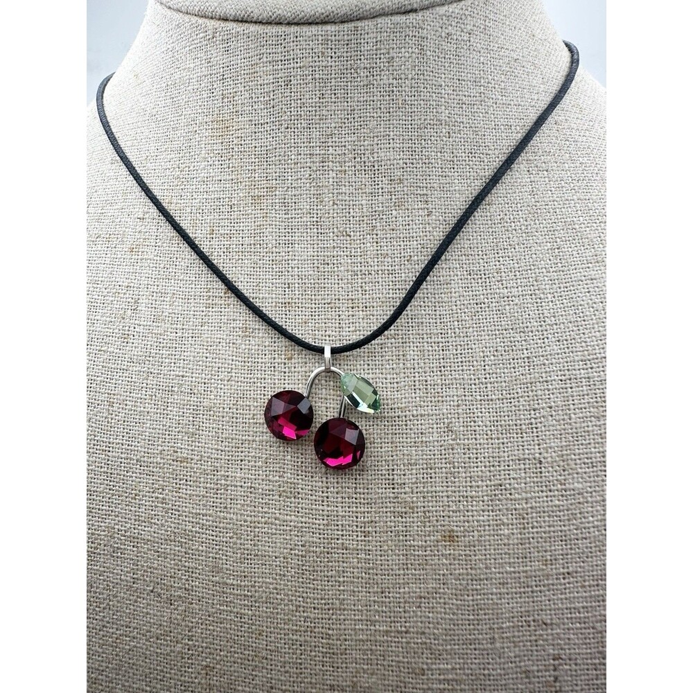 Swarovski Swan Cherry Crystal Charm Necklace Silver Tone 14.5”